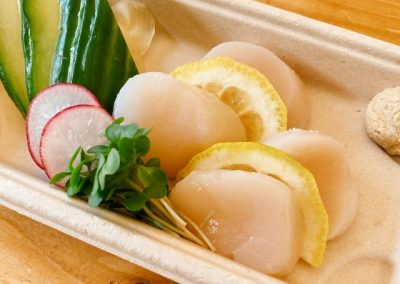 Scallop sashimi
